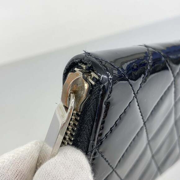 CHANEL Black Leather Wallet - Picture 5 of 11